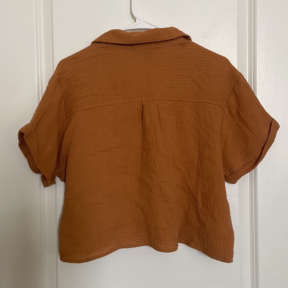 Summer Button Up - Picture 2 of 3